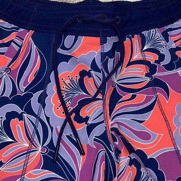 Lands End tropical floral shorts size 00 - Picture 5 of 8